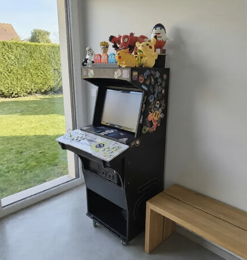 Réalisation Borne intégration console arcade